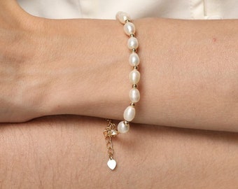 Dainty Pearl Bracelet, 14K Gold Plated Charm Beads Bracelet, Freshwater Pearl Braclet, Wedding Pearl Bracelet, Bridesmaid Gift, Gift for Mom