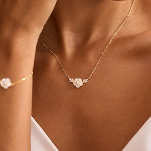 Halsband med pärlemorblomma, elegant diamantpärlhalsband, minimalistiskt bröllopshalsband, brudtärnepresent, vardagssmycken, bröllopspresent