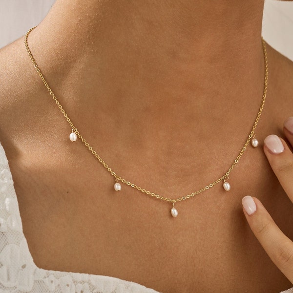 Collana minimalista con gocce di perle, collana di perle semplice quotidiana e delicata, collana di perle naturali reali, collana da damigella d'onore, regalo di Natale