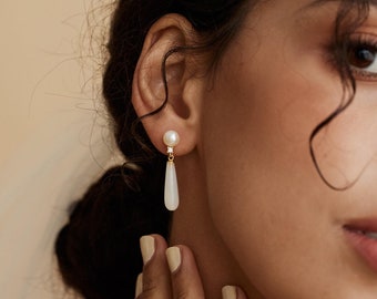 Freshwater Pearl Drop Earrings, Mother of Pearl Dangle Earrings, Women Earrings, Wedding Jewelry, Bridal Earrings, Bridesmaid Gift, Mom gift