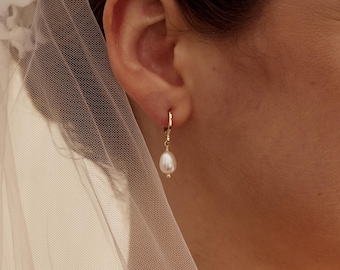 Handmade Freshwater Pearl Drop Earrings, Dainty Earrings, Bridal Earrings, Wedding Pearl Jewellery, Elegant Pearl Drop, Christmas Gift