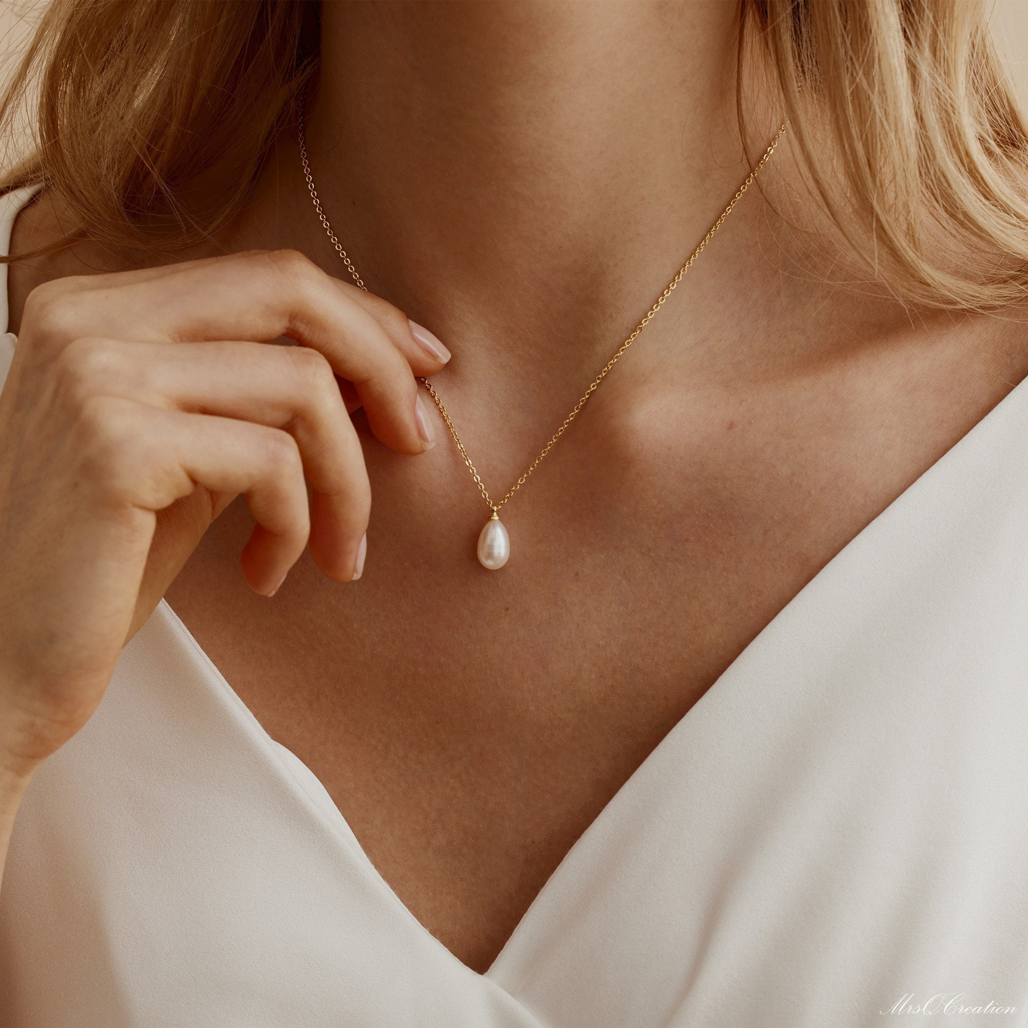 Pearl Drop Necklace - Etsy Canada