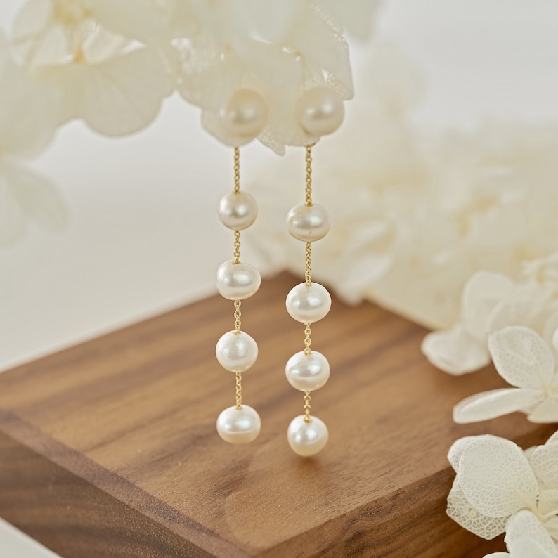 Boucles d'oreilles Pearl Drop, Boucles d'oreilles Gold Dangle, Perles d'eau douce, Boucles d'oreilles 5 perles, Boucles d'oreilles longues perles, Cadeau de demoiselle d'honneur pour elle, Cadeau de mariage image 3