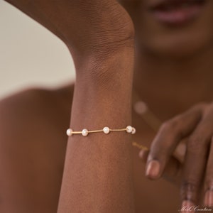 Dainty Gold Pearl Bracelet, Round Freshwater Pearl Bracelet, Minimal Pearl Bracelet, Bridesmaid Bracelet, Bridal Bracelet, Valentine&#39;s Gift