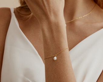Bracciale a goccia con perla singola, delicato braccialetto di perle d'oro, braccialetto di perle quotidiano, braccialetto di perle vere, gioielli Weddig, regalo da damigella d'onore per lei