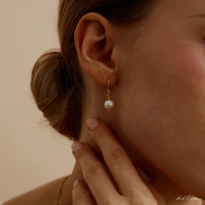 Minimalist Pearl Hook Earrings, Freshwater Pearl Earrings, Single Pearl Earrings, Bridesmaid Gift for Her, Mothers day Gift image 3