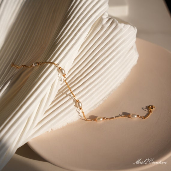 Bracciale JEWLURE Placcato Oro 18K Con Perline Satelliti – Regolabile, Ipoallergenico, Regalo Per Donne E Ragazze