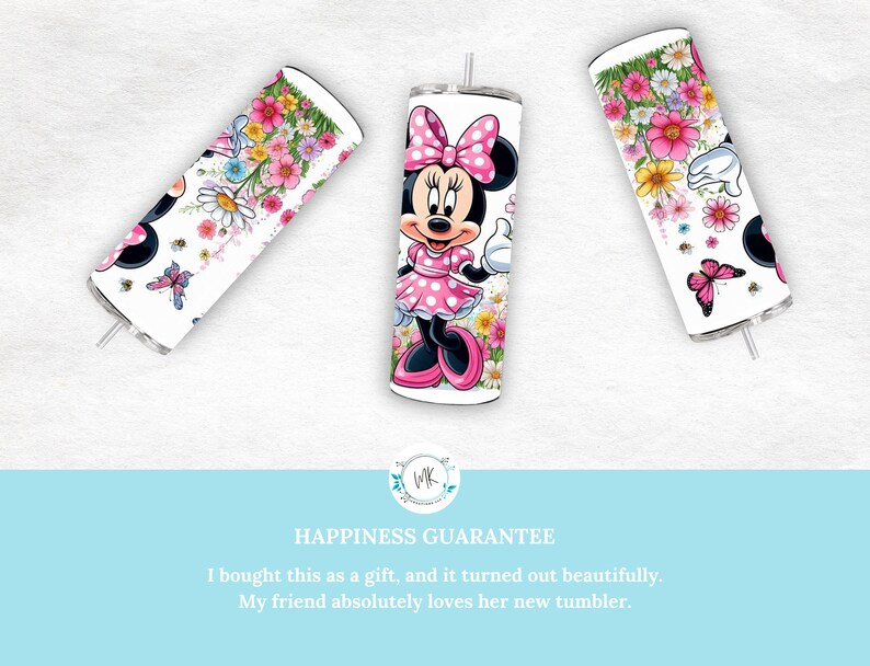 Puede incluir: Un vaso blanco con un dise&ntilde;o de Minnie Mouse rosa y negro y detalles florales. El vaso tiene una pajita y una tapa.