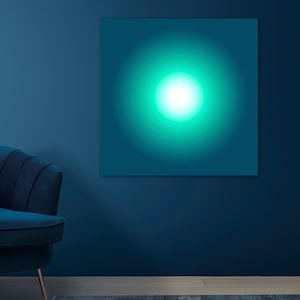 Könnte beinhalten: Eine quadratische Leinwand in Tealblau mit einem weißen Kreis in der Mitte. Der Kreis hat einen Tealblau-Verlauf, der sich vom Zentrum nach außen erstreckt.