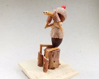 A perfect gift for birdwatchers. Bring a touch of woodland magic to your space!