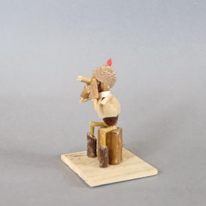 A perfect gift for birdwatchers. Bring a touch of woodland magic to your space!