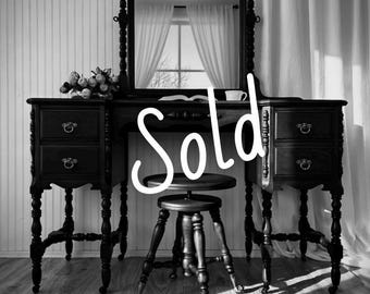 Antique Vanity | Abernathy | Original Mirror