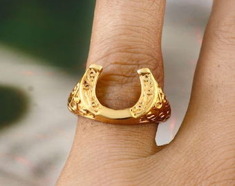 Horse Shoe Ring SILVEr Lucky Horseshoe Good Luck Talisman