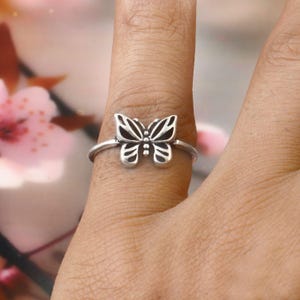 Butterfly ring//Handmade jewellry//Sterling silver// silver ring//Modern dainty anniversary //silver ring men women//Gift for her him