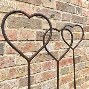 Hand Forged Metal Heart Garden Decoration/Plant Support