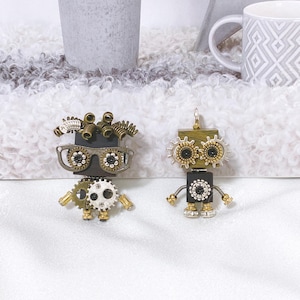 Steampunk Wood Goggle Robot Keychain, Handmade Unique Vintage Retro Necklace, Robotics Club Gift for College Student,Funny Car Hanging Charm