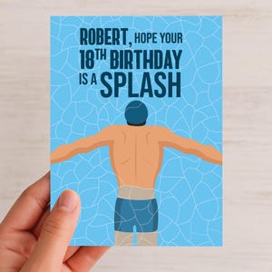 carte d'anniversaire de natation | entraîneur de nageur plongeant | Jeu de mots drôle | Personnalisez avec un nom et un âge