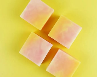 Yoni et pain de savon pour le corps