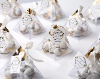 Personalized Pyramid Box, Wedding Favors for Guests, Wedding Favor Boxes, Baptism Favors, Engagement Favors