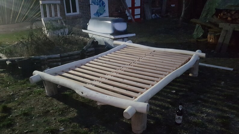 Ruby Wood Bed 140x200 - Etsy
