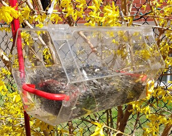 Squirrel proof bird feeder Gift Hanging Bird Seed feeder Garden Acrylic Décor Gift Bird gifts