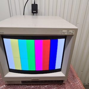 Sony Trinitron PVM 14N5MDE Video Colour Monitor in excellent condition.