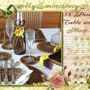 Set - 13 Maschinenstickmuster, Tischset, Vintage Stil, ITH - Tassenteppiche, Topflappen, Tischset, Besteckhalter, Weinflaschenschürze