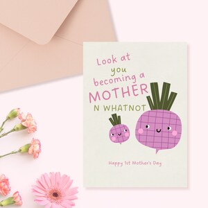 Primeiro cartão de dia das mães Novo cartão de mãe Cartão de dia das mães do marido Cartão de dia das mães Ideia de presente para mãe trocadilho cartão de dia das mães Cartão de trocadilho engraçado mãe