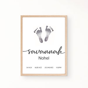 Impression personnalisée empreinte de pas bébé souvenir impression de naissance nouveau-né empreinte de pas art stats de naissance impression impression personnalisée impression d'art mural chambre d'enfant empreinte de pas imprimable