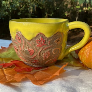 15 Unzen Steinzeug Herbst Blatt Sgraffito Becher