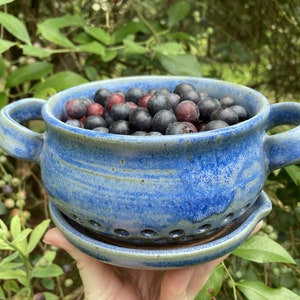Stoneware Blue Jean Berry Bowl
