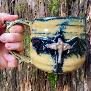 15oz Fourth Wing Inspired Stoneware Dragon Mug out