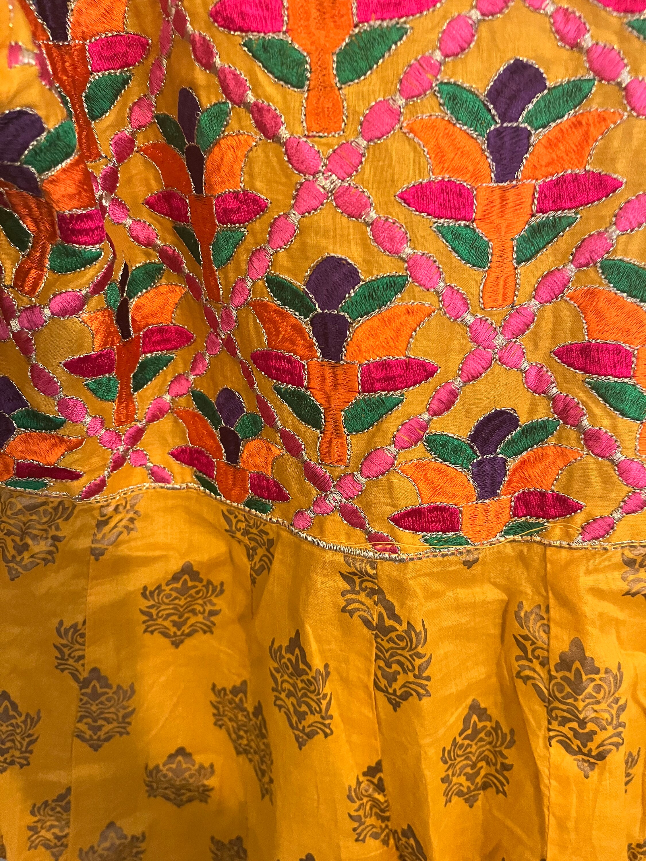 Oletha Embroidery Shirt - Yellow