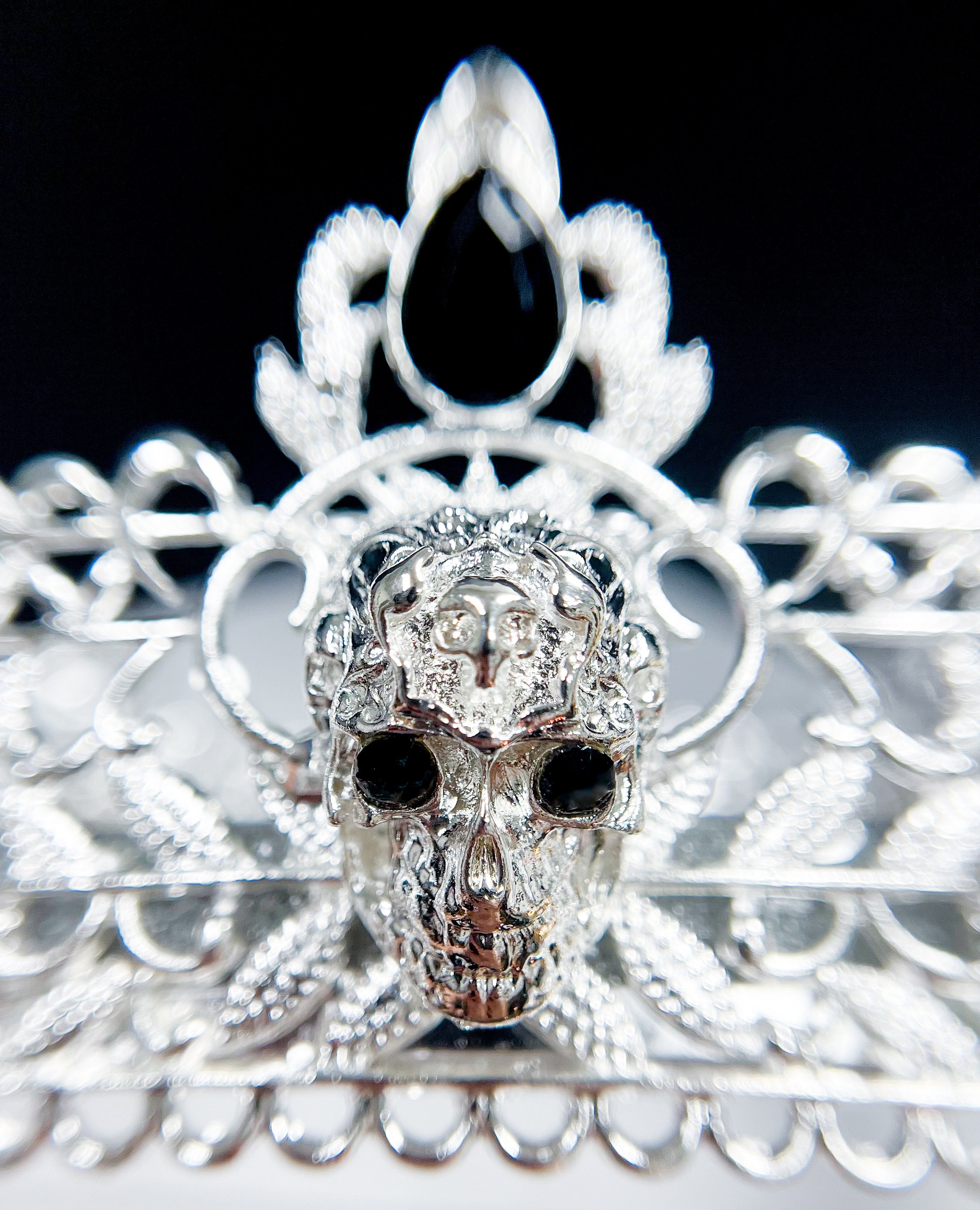 Piper K Silver Studded Skull Gothic Halloween Bride Queen Crown Tiara NEW Gothic Wedding Crown With Thorns, Black and Red Vampires  main image 3