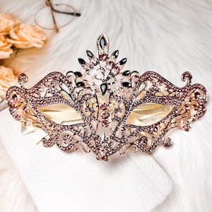 Masquerade Mask Luxury Purple Crystal, Rhinestone Eye Mask, Elegant Party Mask, Birthday, New Year, Theatrical Play, Wedding, Prom, Gift