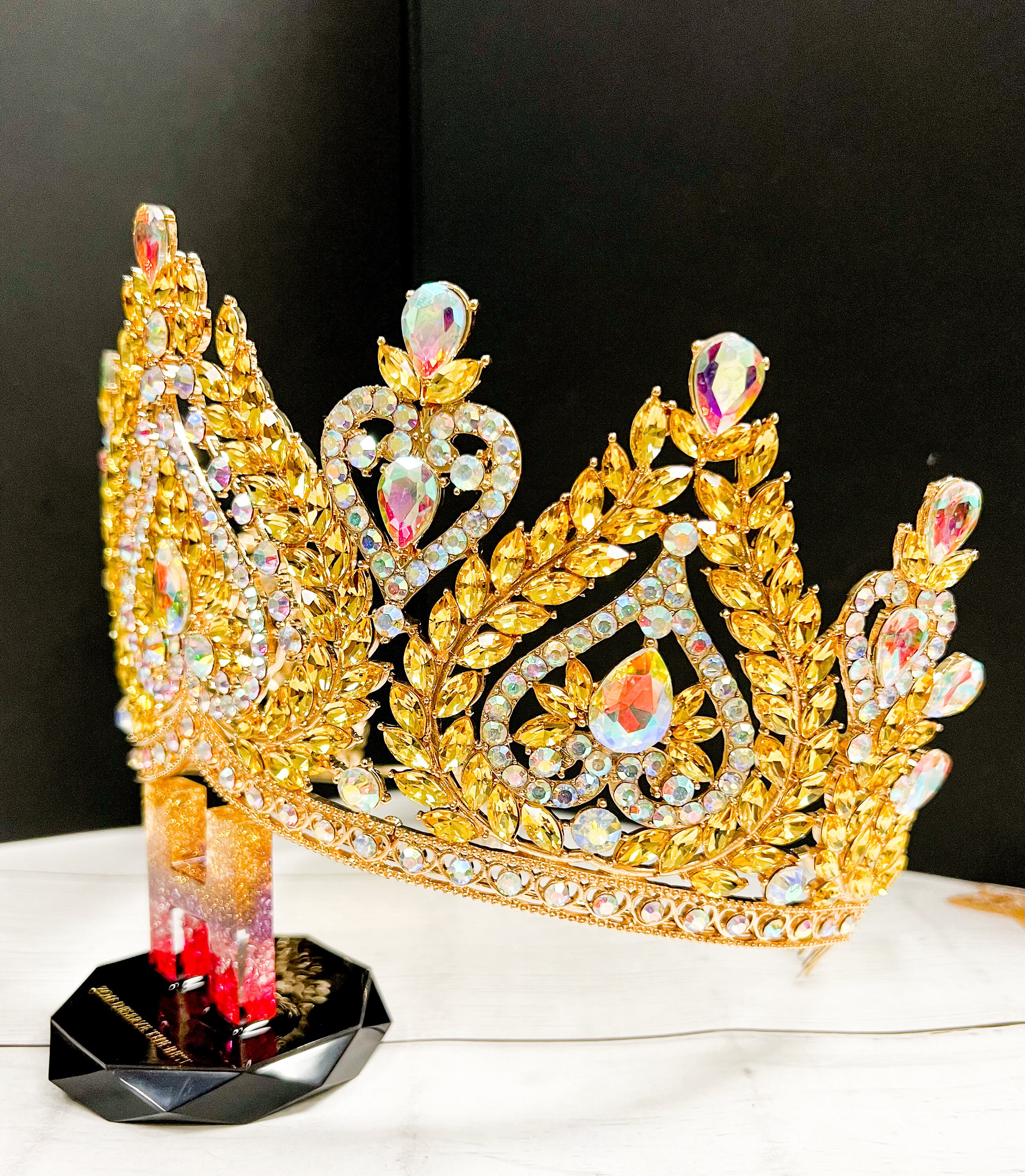 gold crown with rhinestones 3 main image 4
