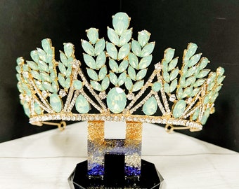 Tiara de Esmeralda para Casamento: Coroa de Cristal da Deusa Dourada