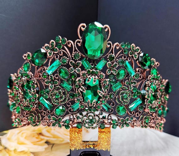 Handmade Emerald Crystal Crown, Vintage Gold Queen Tiara for  display picture 3