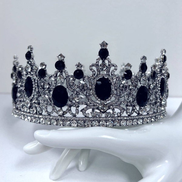 Black Pleated Crown main image 1