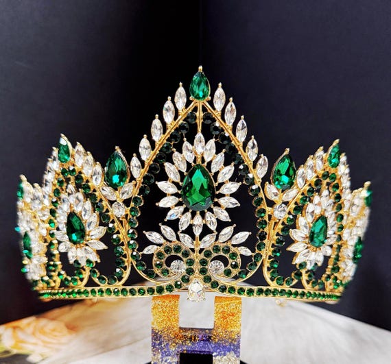 Green Crystal Pageant Crown: Victorian Gold Princess Tiara  display picture 1