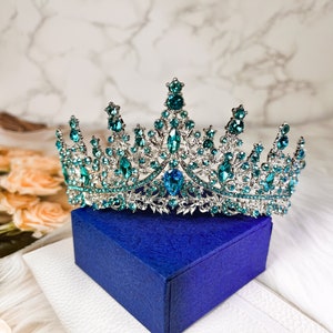 Ocean Blue Tiara, Crown for Women, Wedding Tiara for Bride Queen Crown, Royal Princess Quinceanera Headpiece for Birthday Prom Pageant Gift