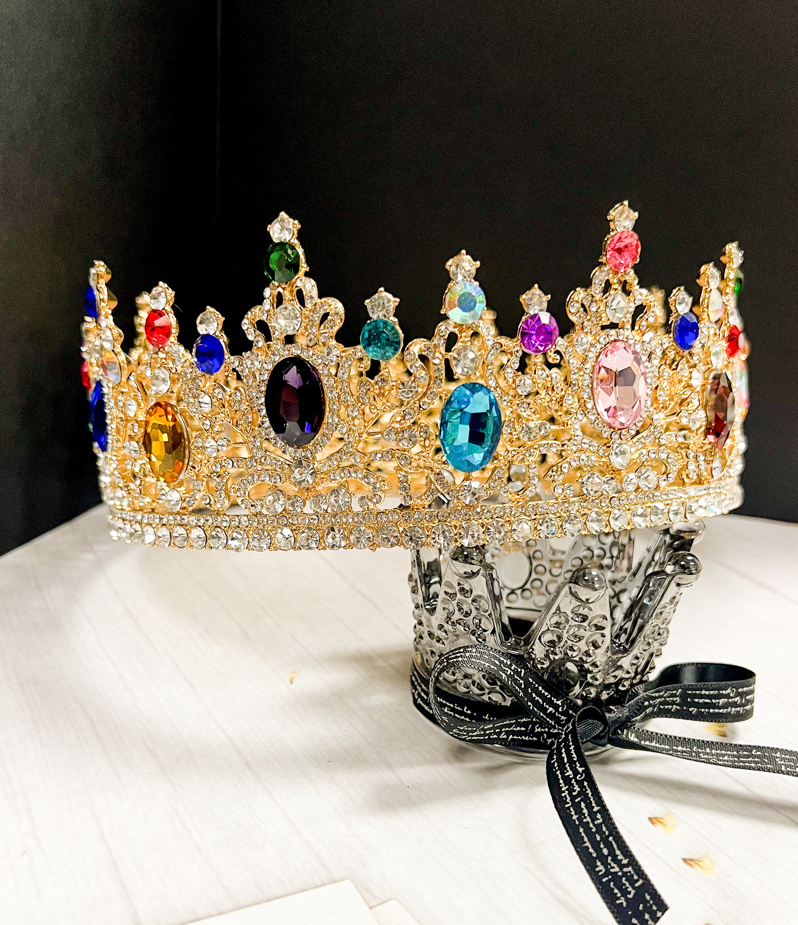 Gold Crown with Multicolored Jewels Amazon.com: YOUlDIANZI Queen Crown Rhinestone Wedding Crowns  main image 3