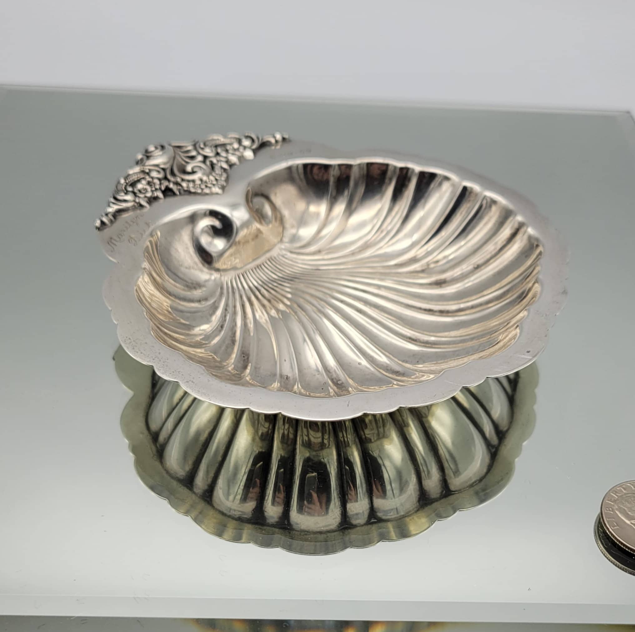 Shining MCM Wallace Silver Baroque Silverplate Shell Dish