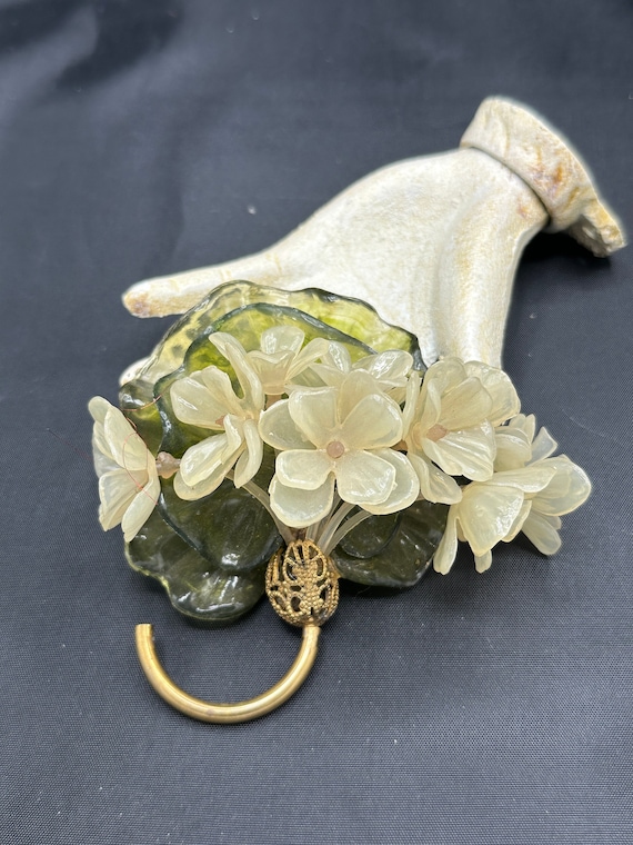 Retro Crystalin Flower pin from 1960s