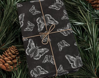 Papel de regalo con diseño de mariposas góticas - Blanco sobre negro desgastado - Papel de regalo único - 3 tamaños, 2 acabados