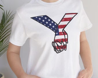 American Flag Holding Hands Shirt, Patriotic Couple Shirt, Distressed USA Graphic Tee, Unity Shirt, Americana Unisex Shirt
