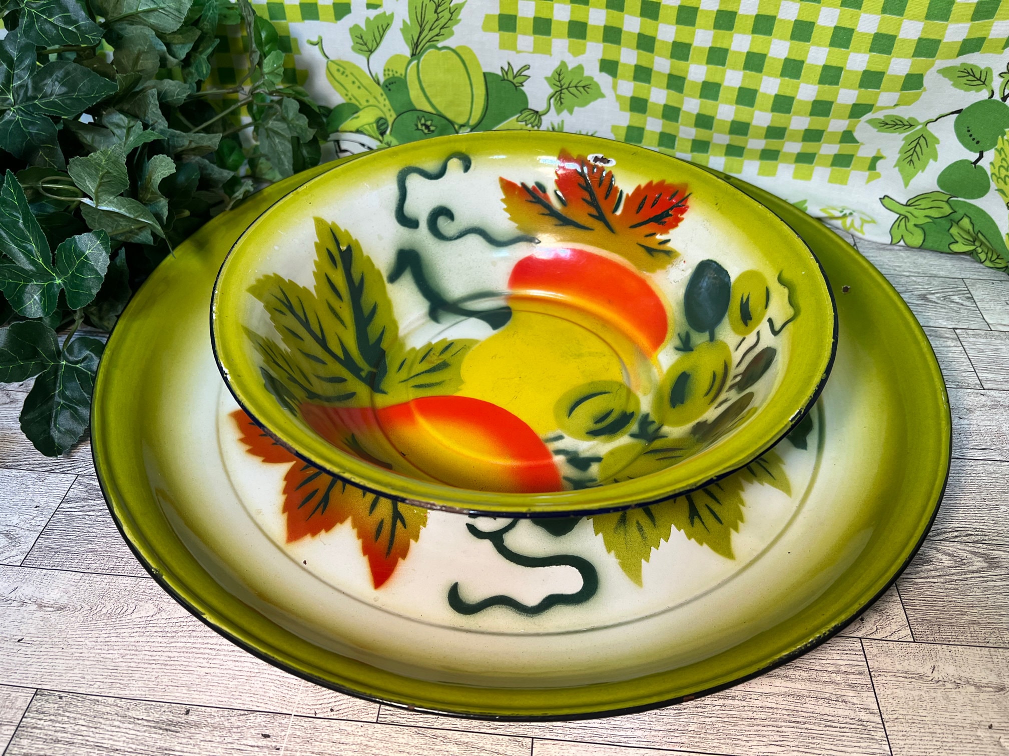 Vintage Retro Enamelware 12” Bowl & 18” Platter Set, MCM Mid