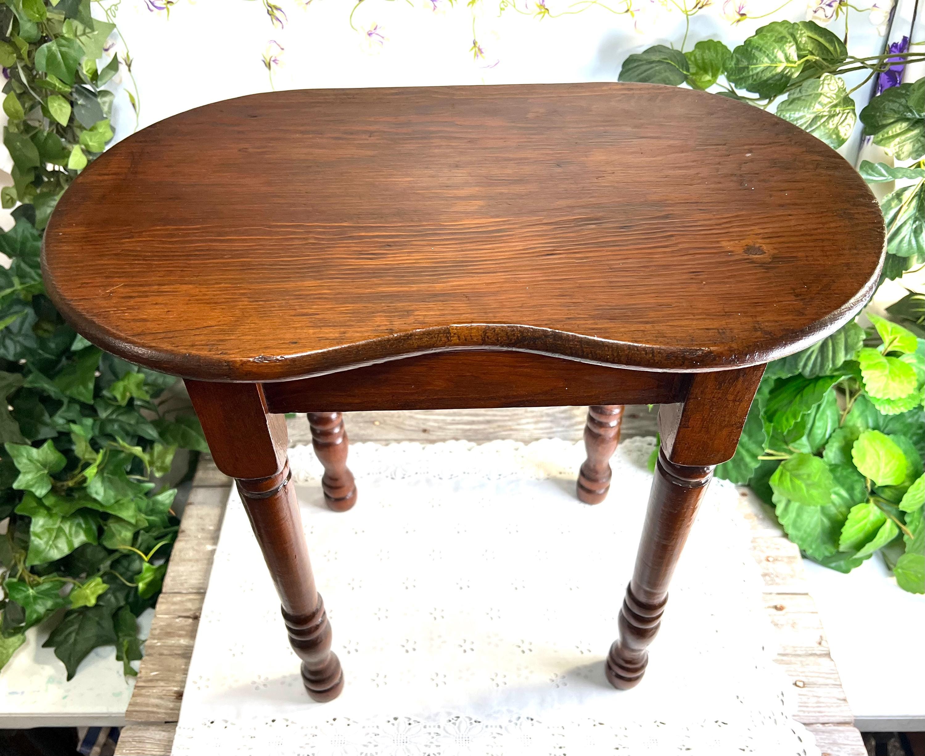 Vintage Kidney Bean Wood Side Table, 17” Tall, Plant Stand Vintage Kidney Bean Wood Side Table, 17” Tall, Plant Stand