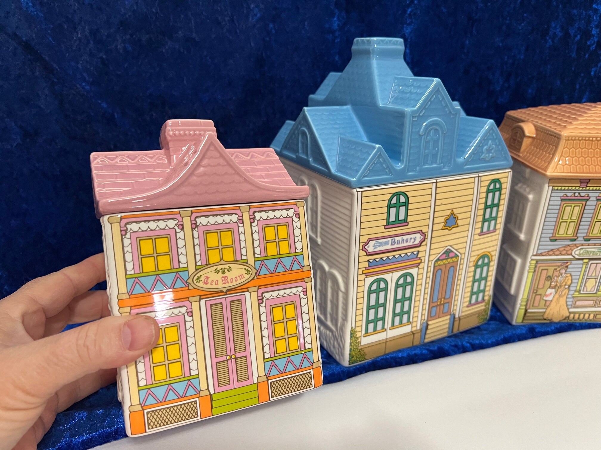 Avon Kitchen Canisters Set of 4 Unused Bakery Etsy