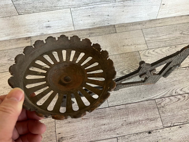 Antique Cast Iron Kerosene Oil Lamp Holder, Eastlake Style Swivel Wall